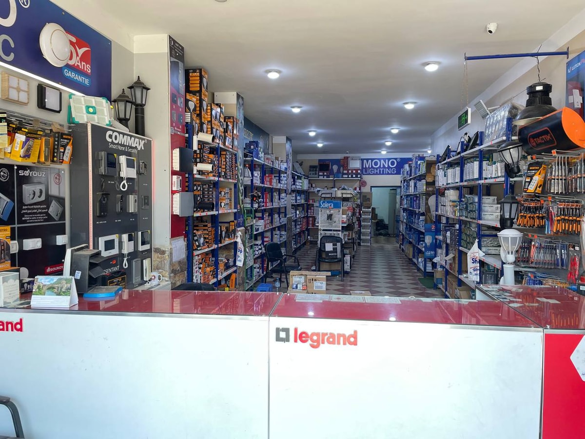 ElecTiar Shop Interior